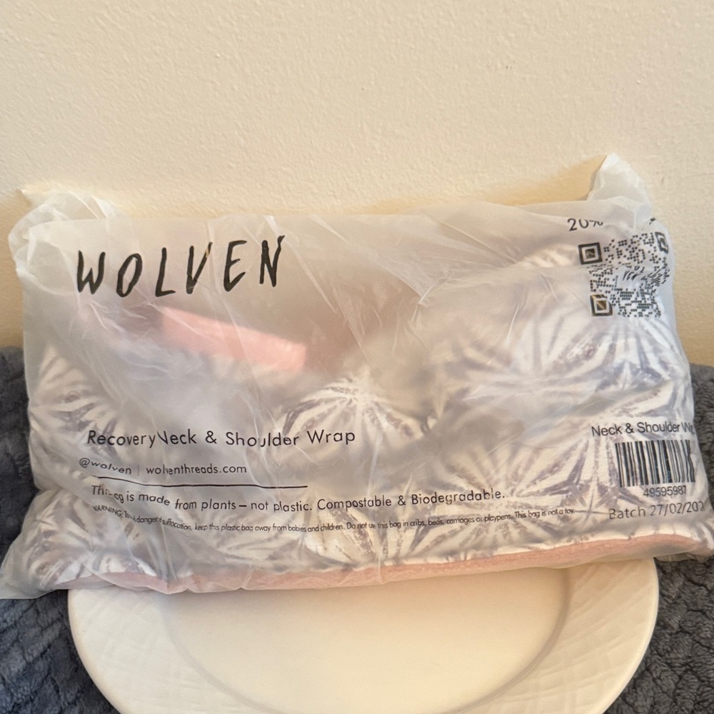 Wolven Relaxation Neck & Shoulder Wrap